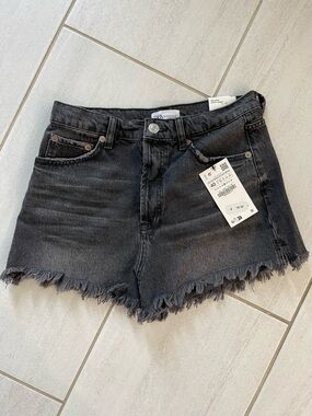 NWT Zara Washed Black/gray Frayed Hem Denim Shorts